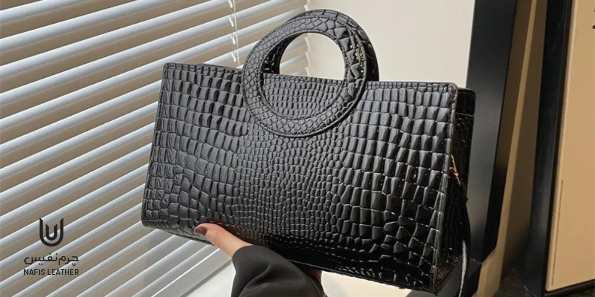 کیف دستی کروکودیل‌طرح مشکی